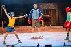 Billy Elliot boxing