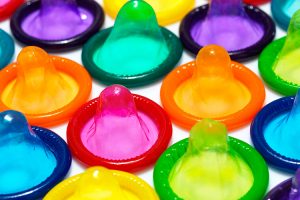 gay-express-stealthing-taking-off-condom