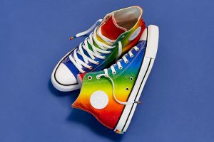 Miley-Cyrus-Converse-YES-TO-ALL-2