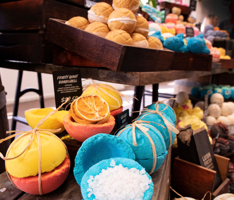 LUSH online
