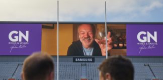 Graham Norton blends Sauvignon Blanc at Eden Park_Graham_hero