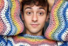Tom Daley Knitting