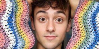 Tom Daley Knitting